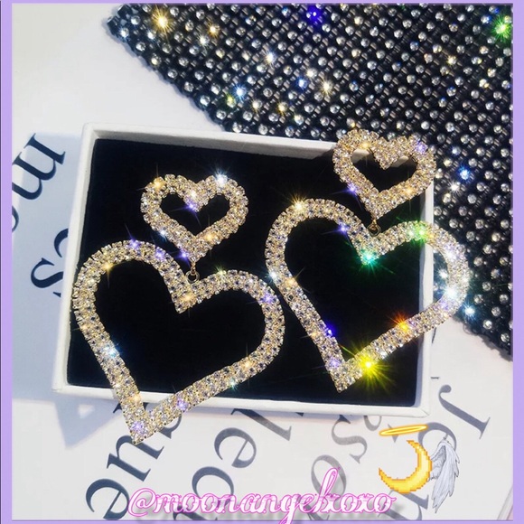 MoonAngel Jewelry - ✨💕Gold Rhinestone Heart Earrings💕✨